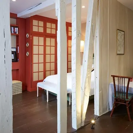 Saint Sulpice's Nest - Stylish Studio In