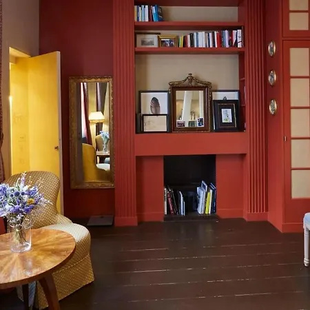 Saint Sulpice's Nest - Stylish Studio In Apartment Paris
